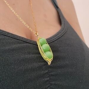 3 Peas in a Pod Friendship Necklace - Gold